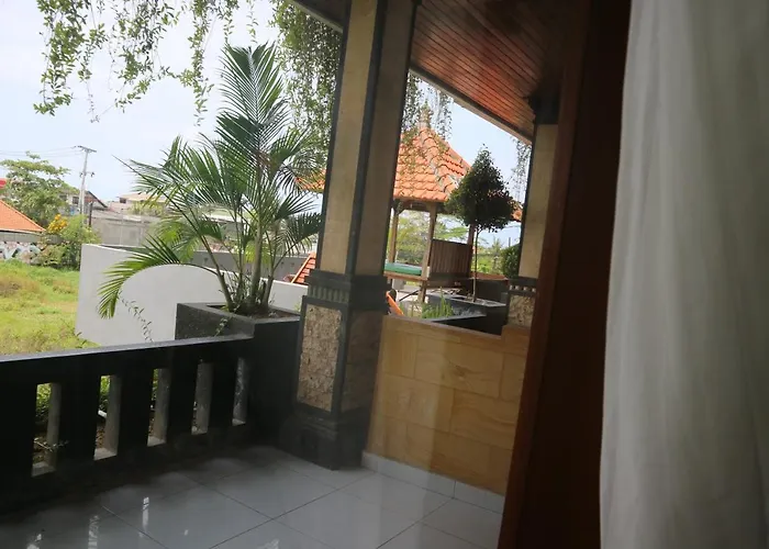 Guest house Bima Sakti House 2*