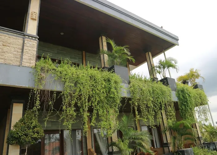 Guest house Bima Sakti House 2*